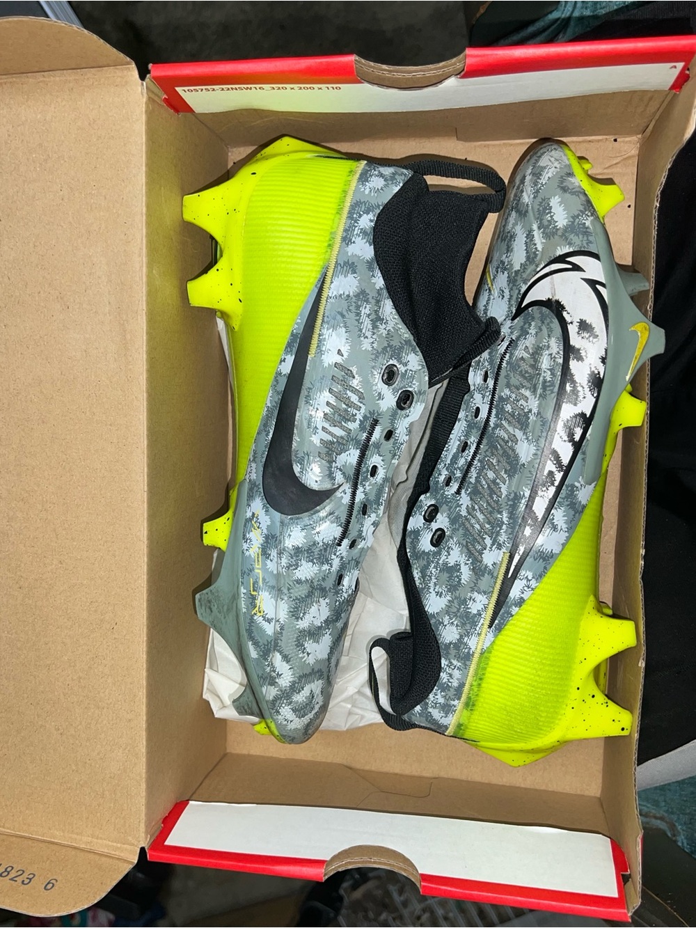 Nike Vapor Edge Pro 360 2 Football Cleats Volt Gray Size 7.5